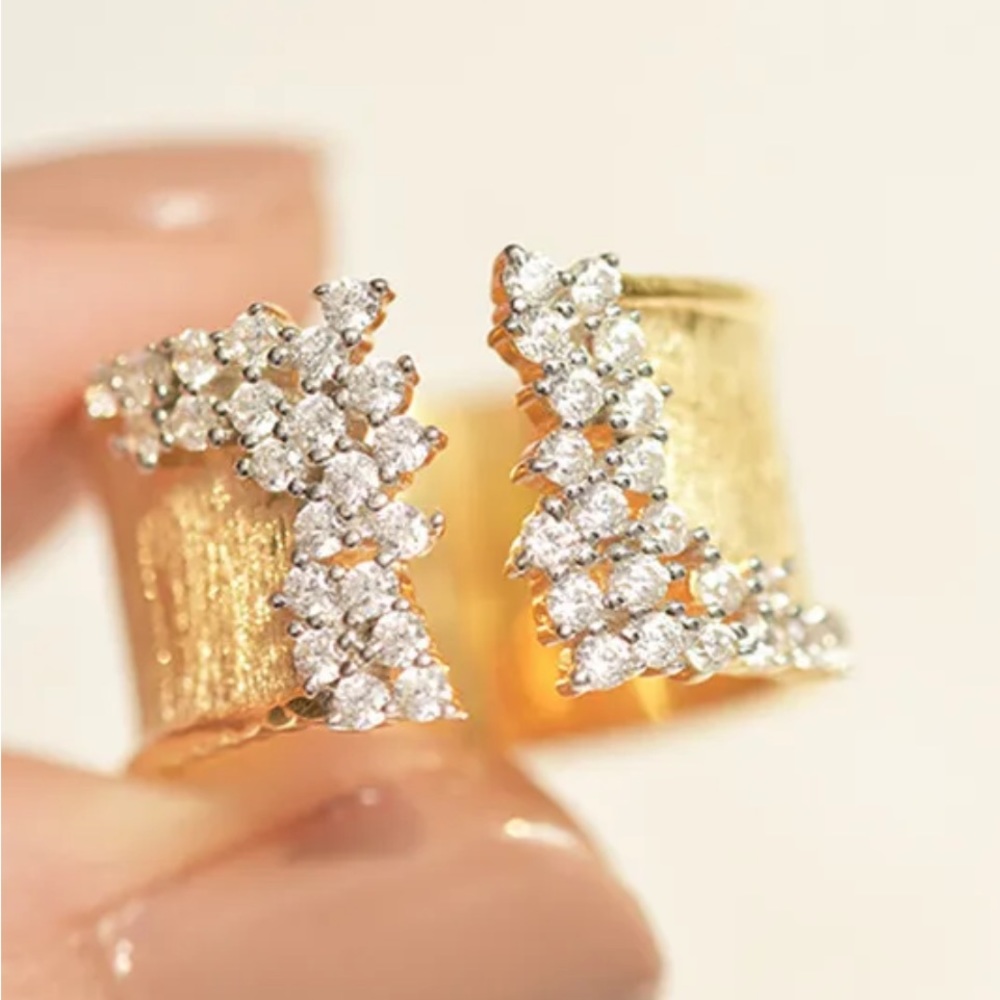 New Gorgeous 18k Yellow Gold Over Silver CZ Split Wide Band Ring